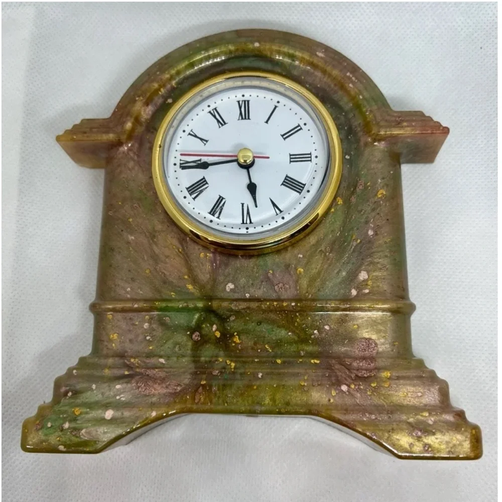 Resin Clock - Picture 2 of 6